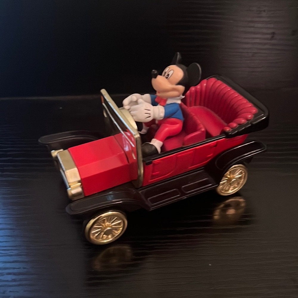 Mickey Mouse Pull Back Car